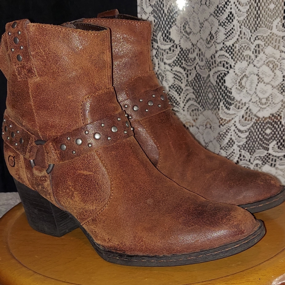 Born brown ankle boots